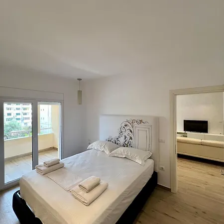 Apartment Front 2br Durrës